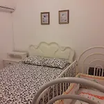 Kings Court 102