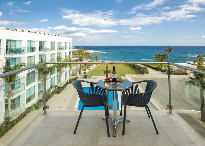 Gabriela - Coralli Beachfront Apartment