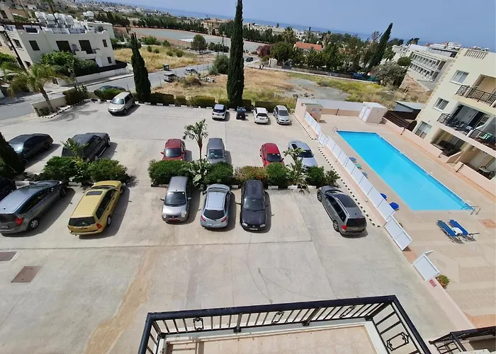 Stunning Views\' Apartment With Pool