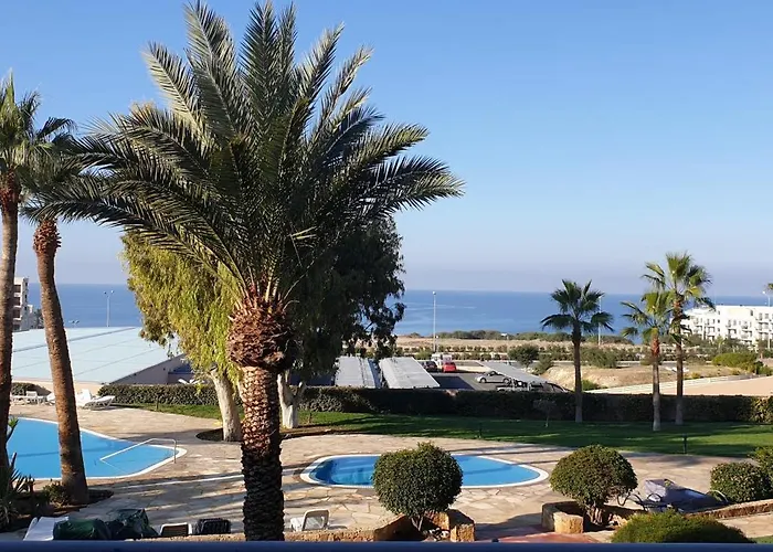 Kings Palace - Modern, Sunny 2 Bed Ground Floor With Sea Views
