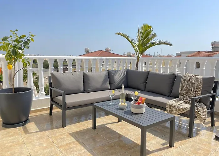 Star Apt In Front Nissi Whit Sea View
