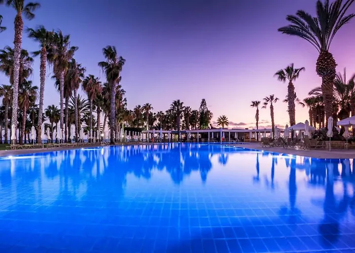 Louis Phaethon Beach