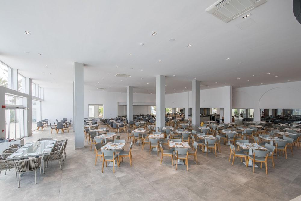 Atlantica Panthea 4* Agia Napa