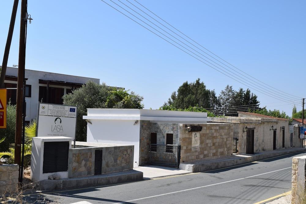 Hotel Heights Lasa