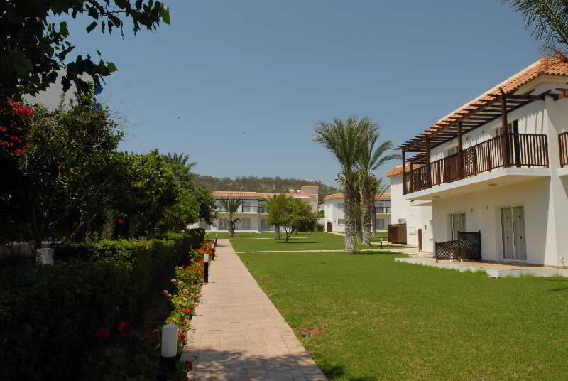 Maistros Aparthotel