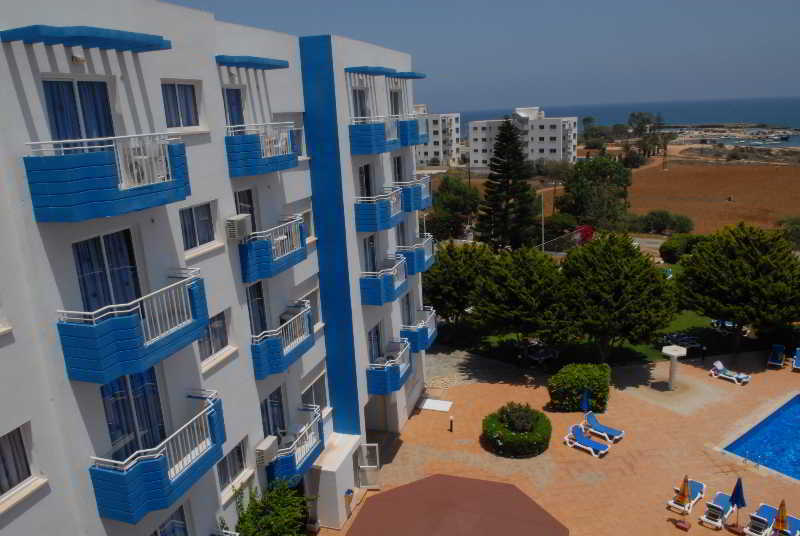 Aparthotel Maistros 2*
