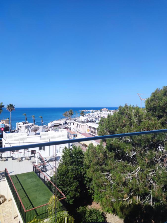 Dionysos Hotel
