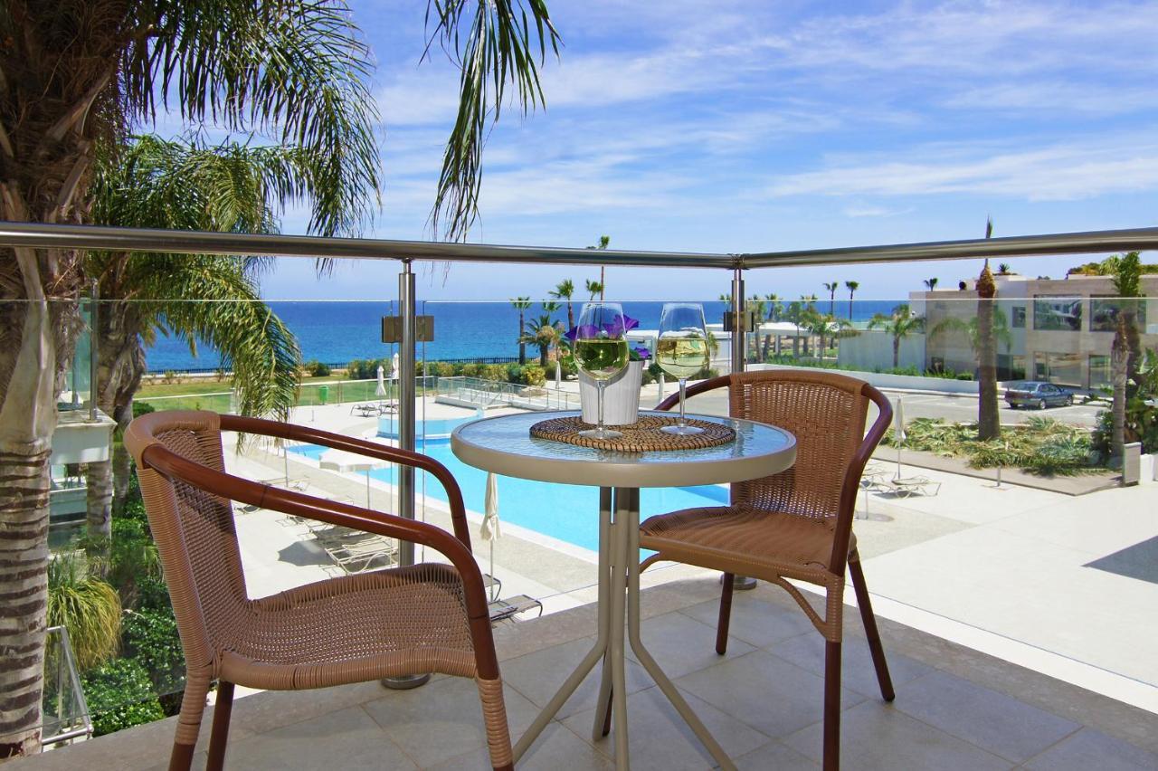 Coralli Beachfront Aparthotel 3*