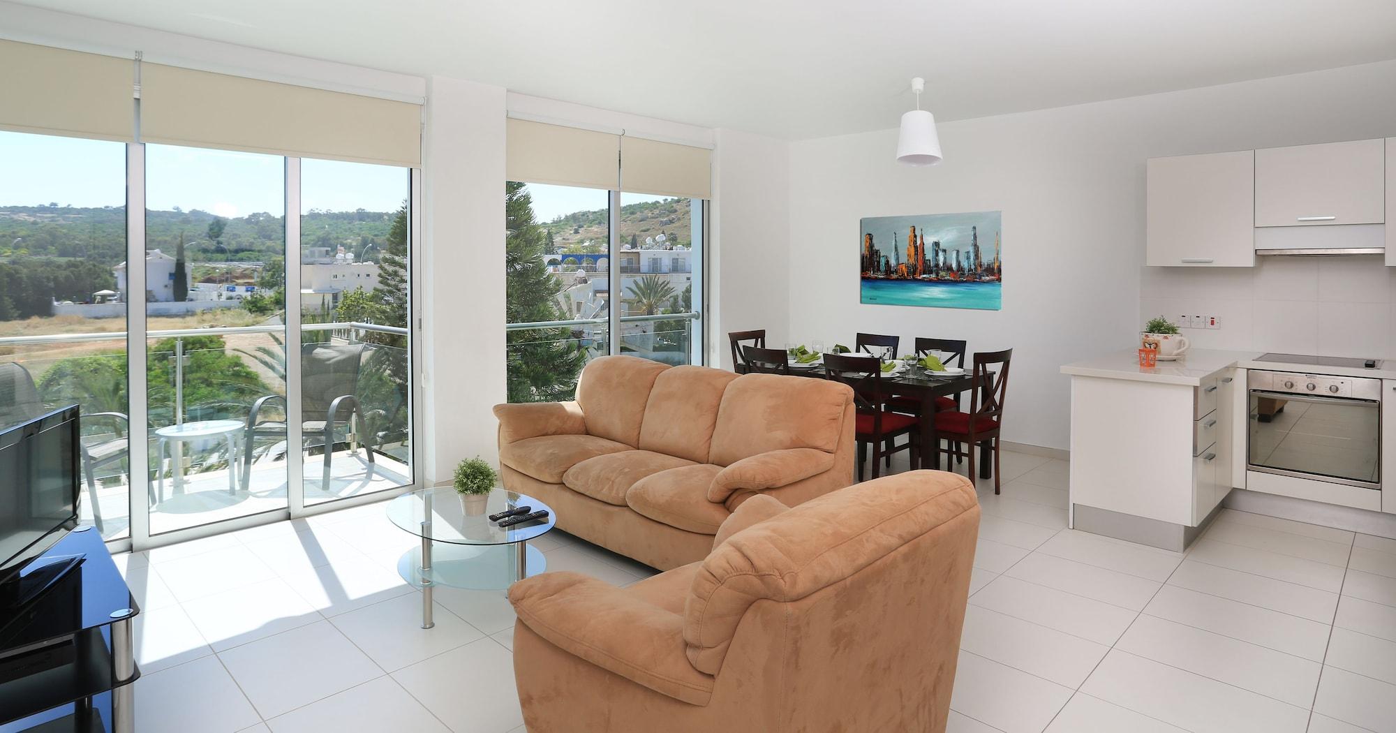 Coralli Beachfront Aparthotel 3*