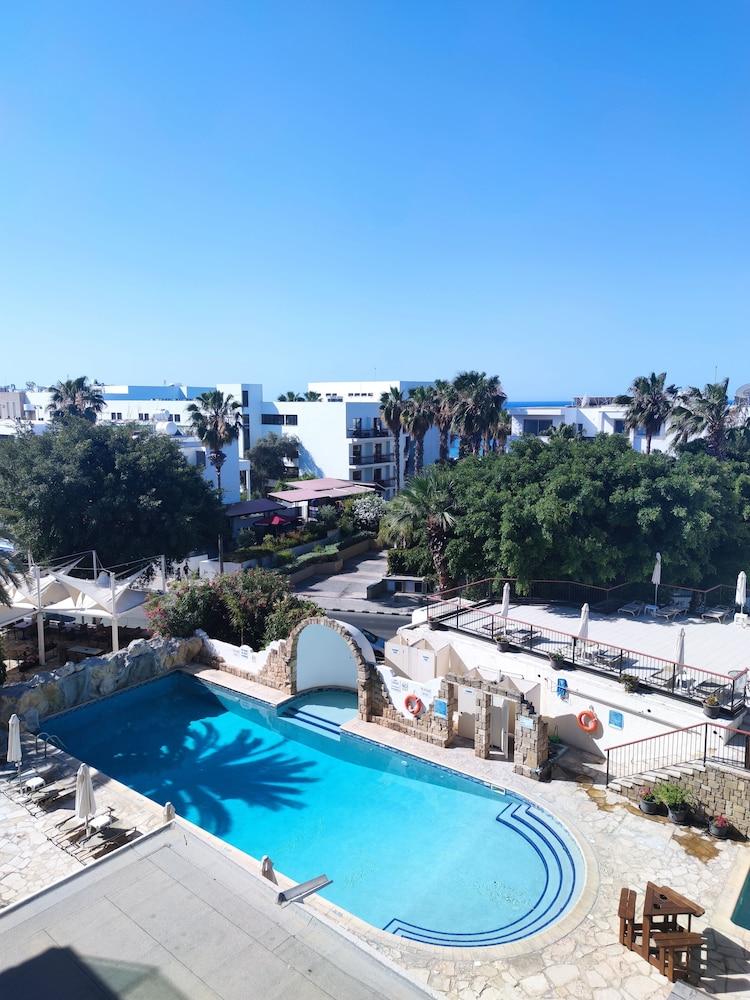 Dionysos Paphos