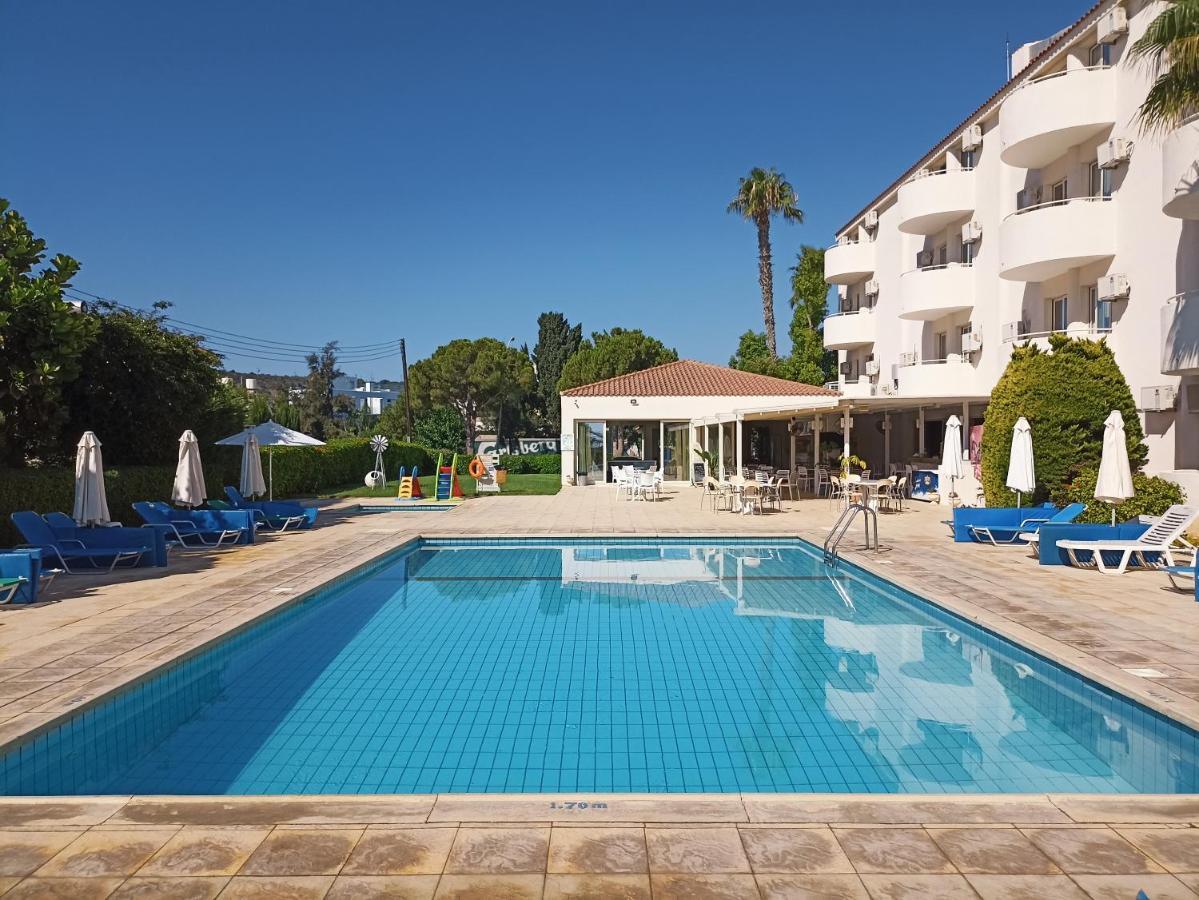 Aparthotel Mandalena