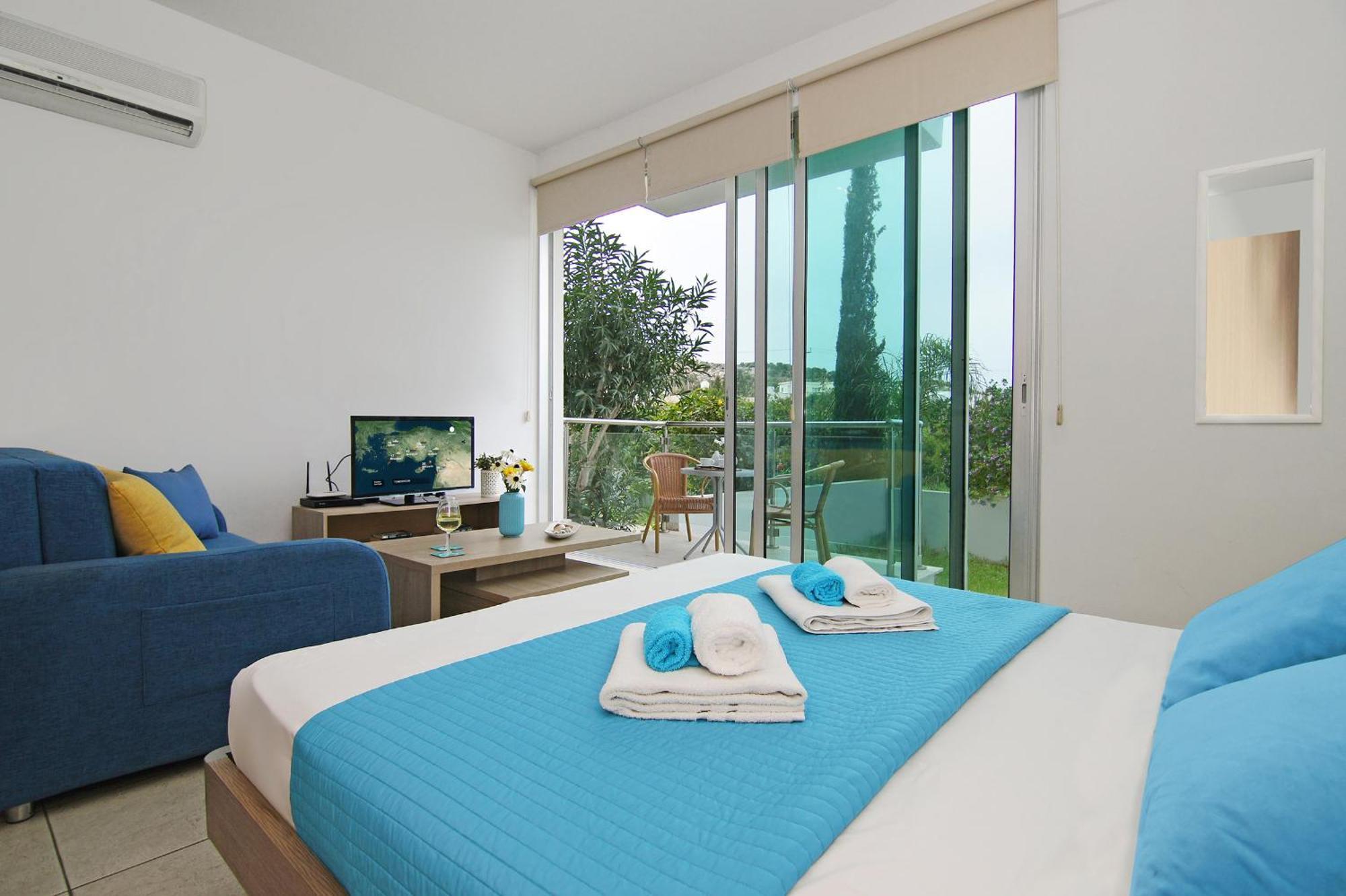 Aparthotel Coralli Beachfront 3*