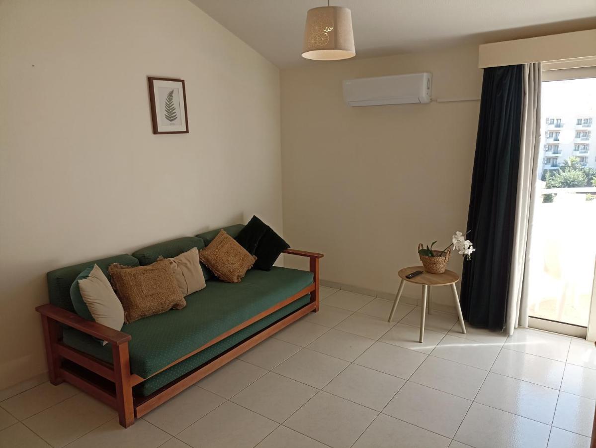 Mandalena Aparthotel