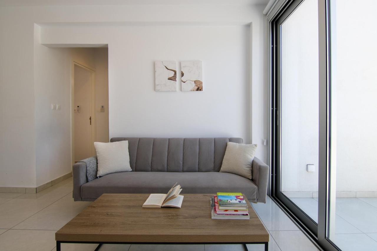 Phaedrus Living