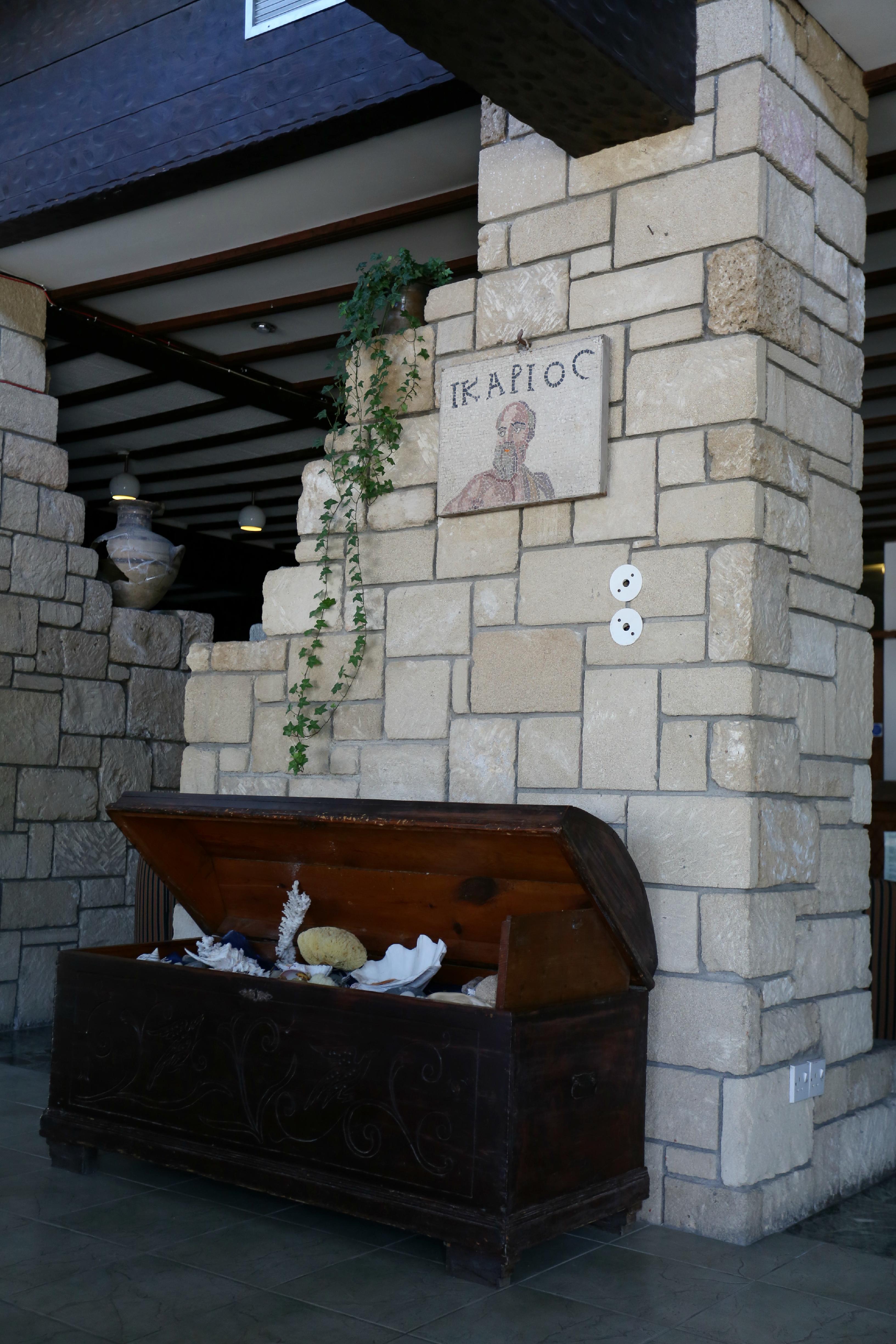 Dionysos