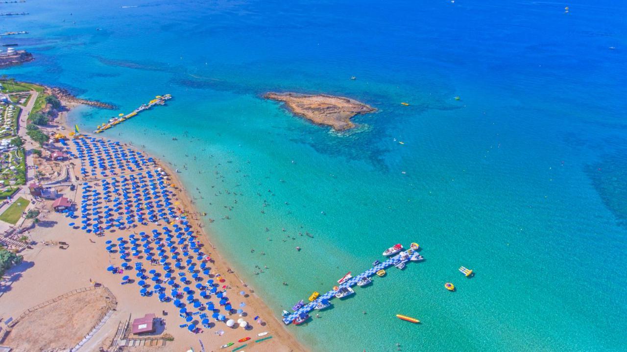 Constantinos The Great Protaras