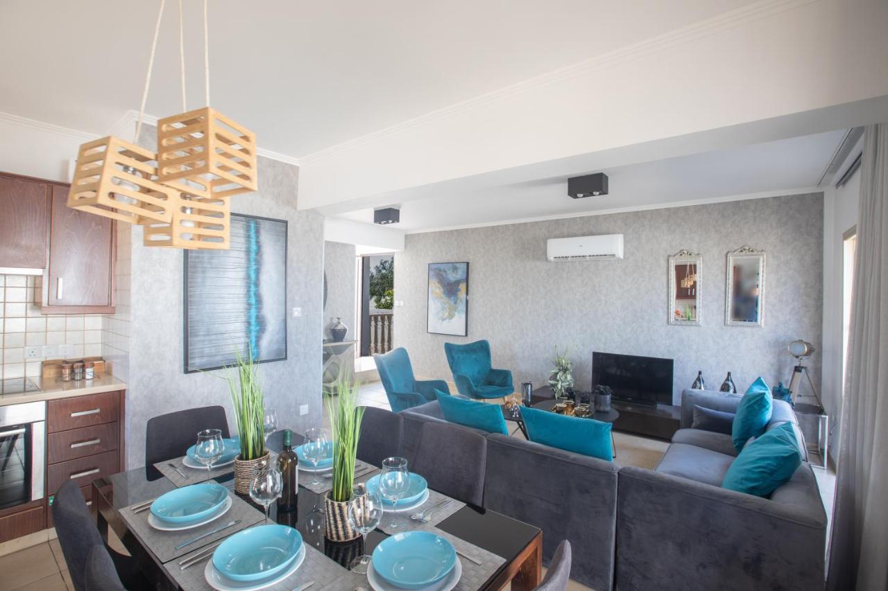 Tonia Seaview Villa *