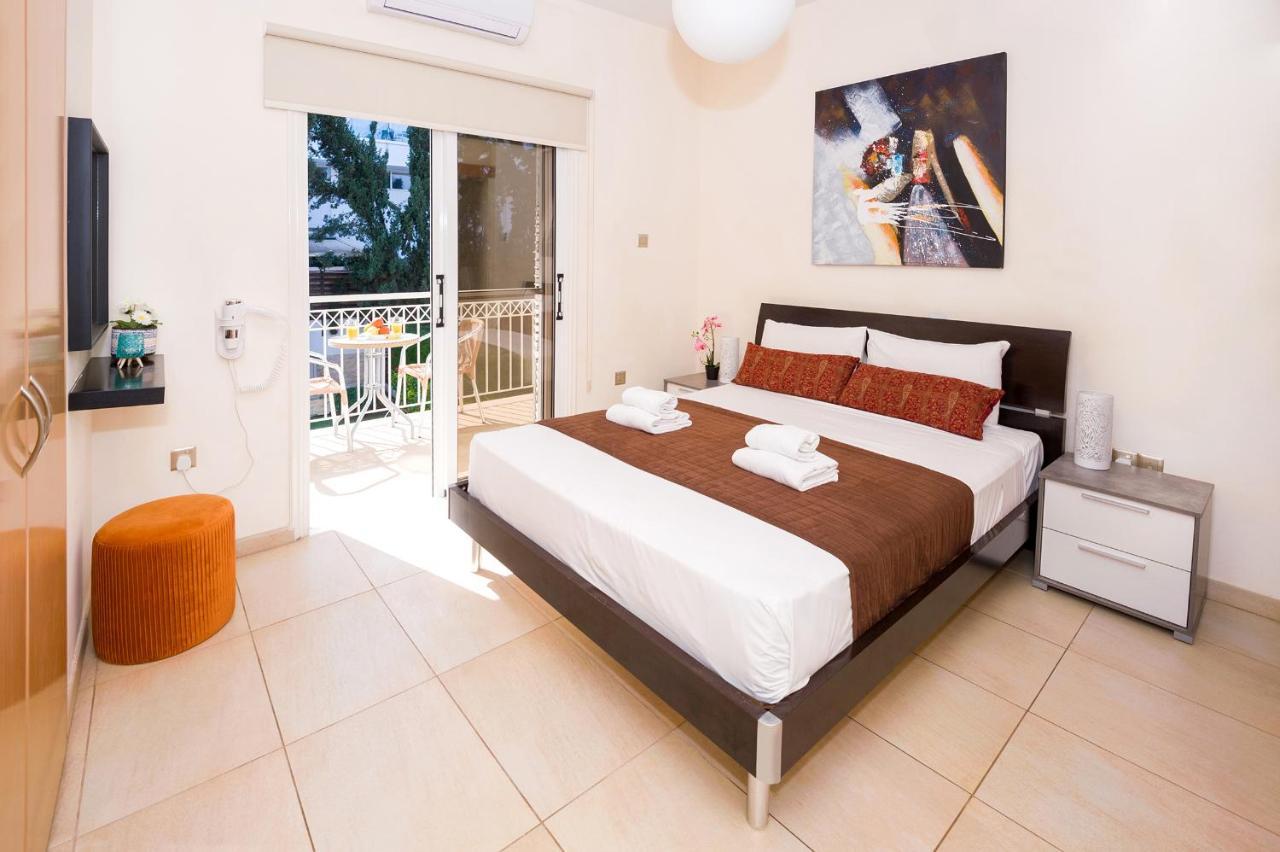 Emily Villa Protaras