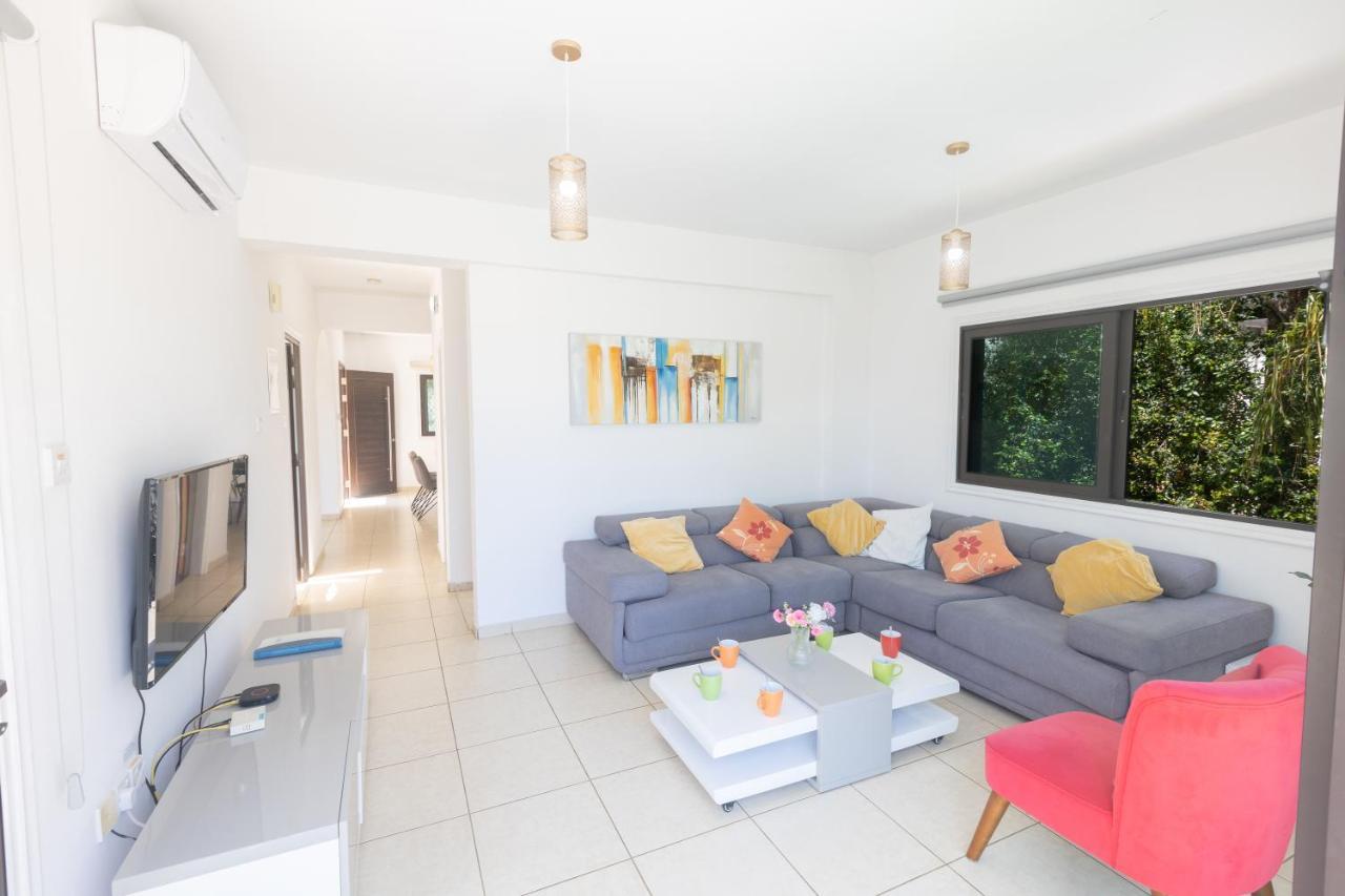 Villa Mylos *