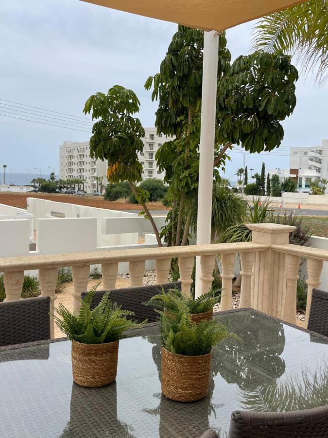 Villa Tonia Seaview *