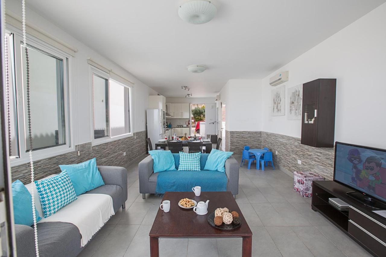 Suri, Luxury Seafront Pousada Agia Napa