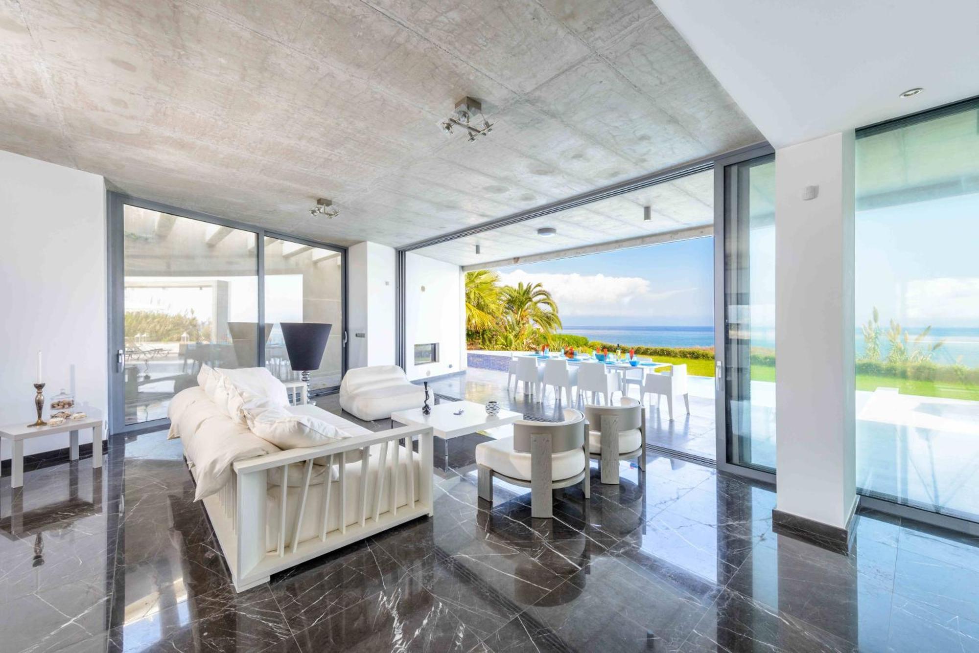 Luxury By The Sea With Heated Pool * Protaras