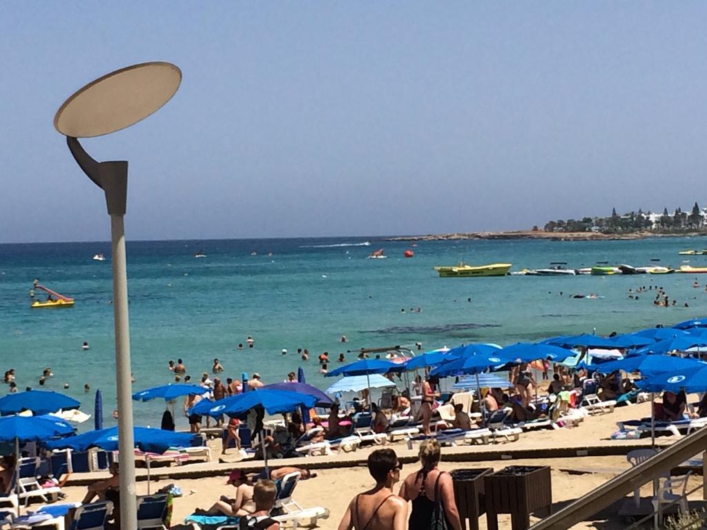 Tonia Seaview