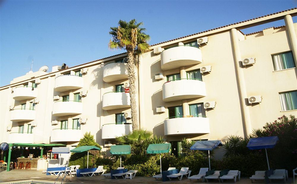 Mandalena Aparthotel Protaras