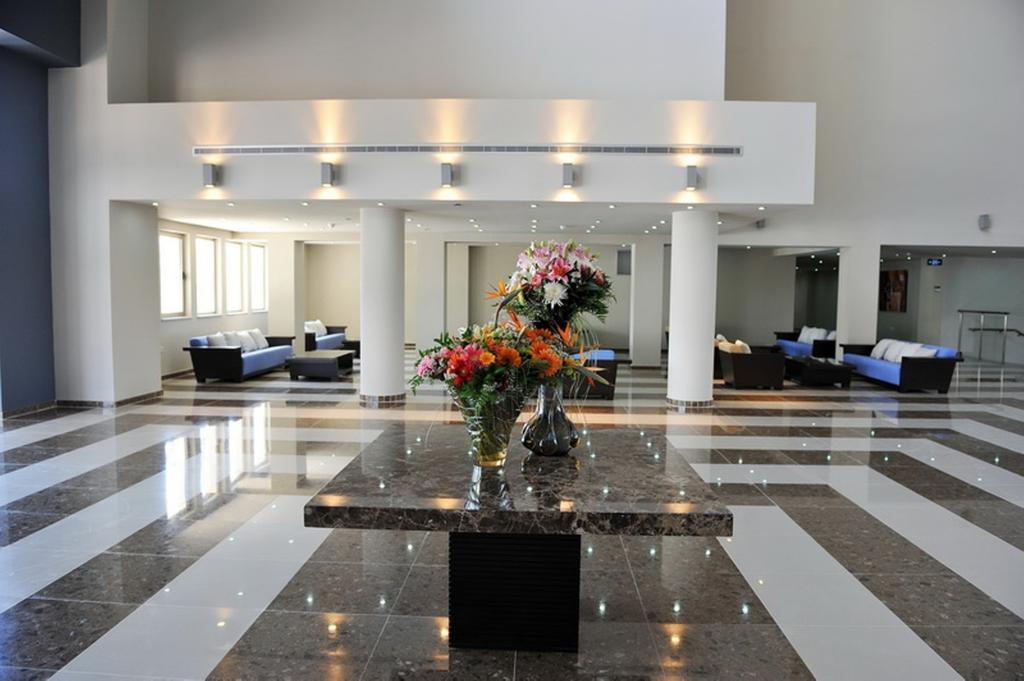 Hotel Capital Coast And