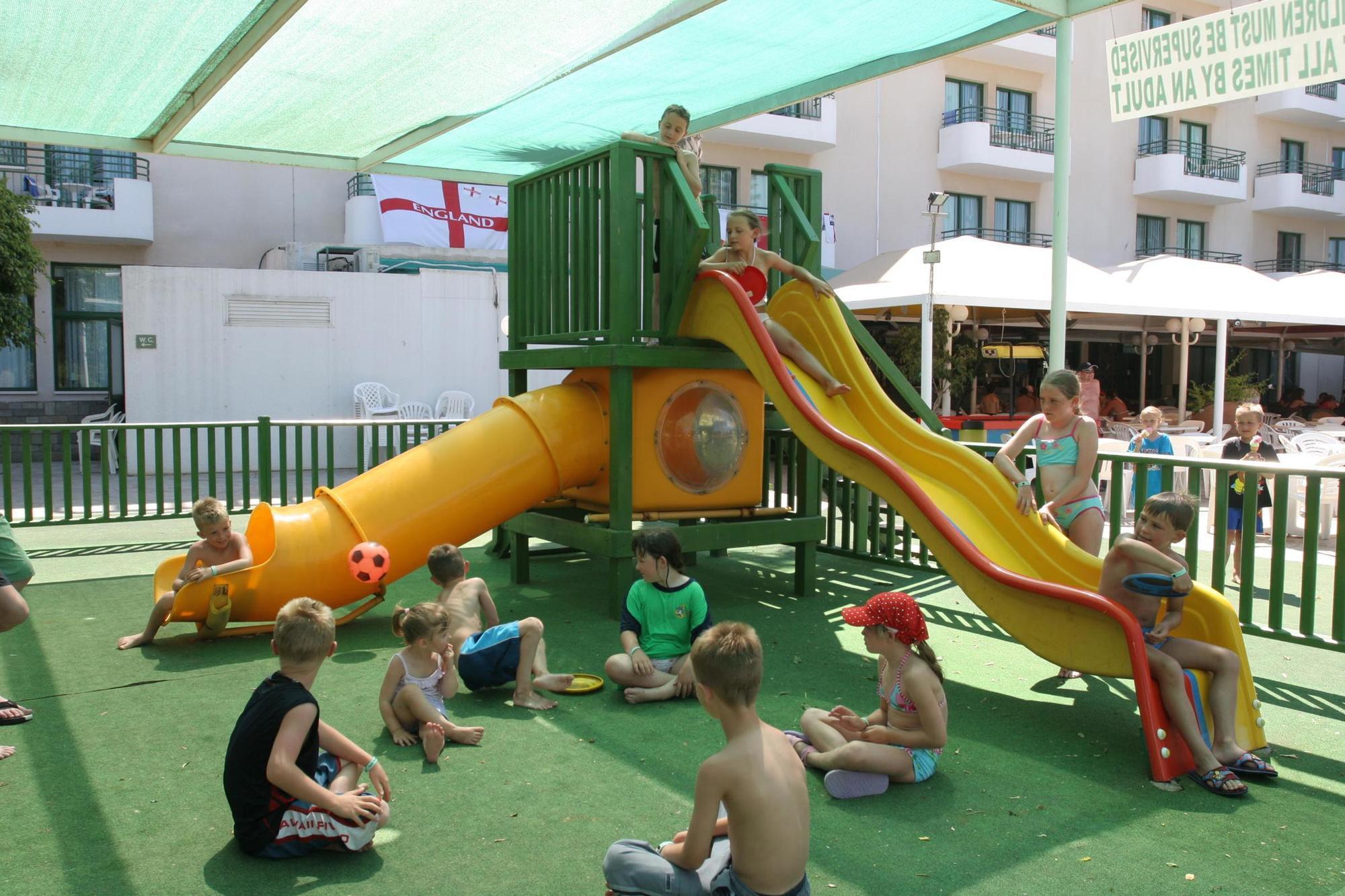 Aparthotel Maris Grand Waterpark 3*