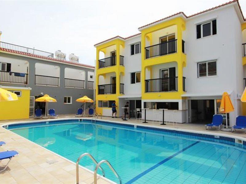 Aparthotel Flora Maria
