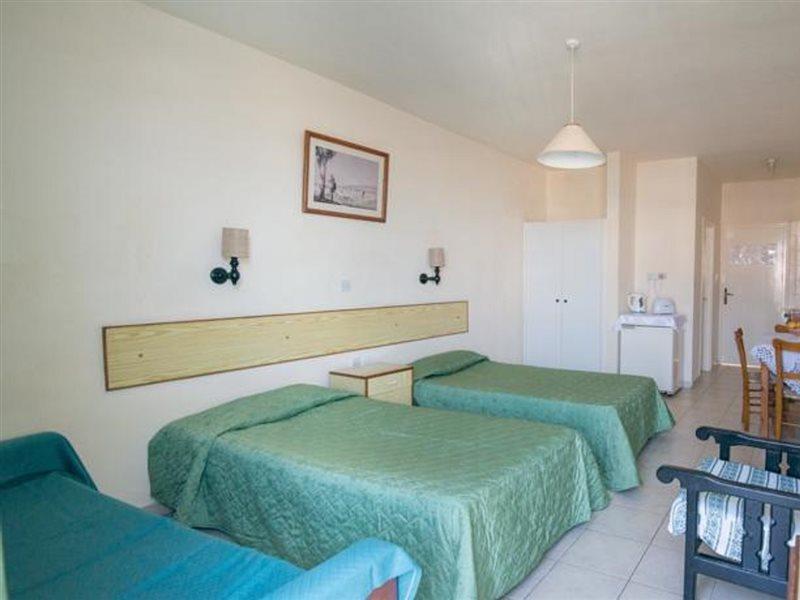 Aparthotel Flora Maria 3*