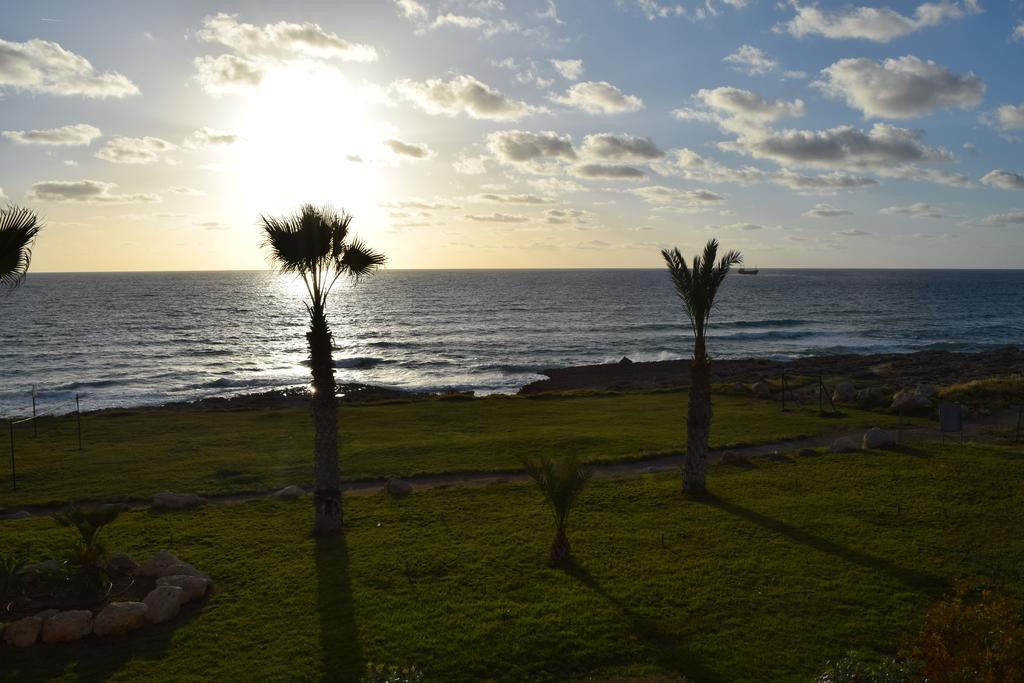Capital Coast And Hotel 4*