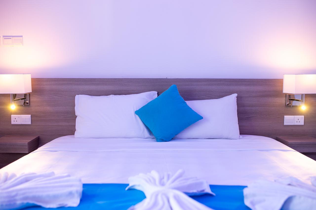Aparthotel Flora Maria 3*