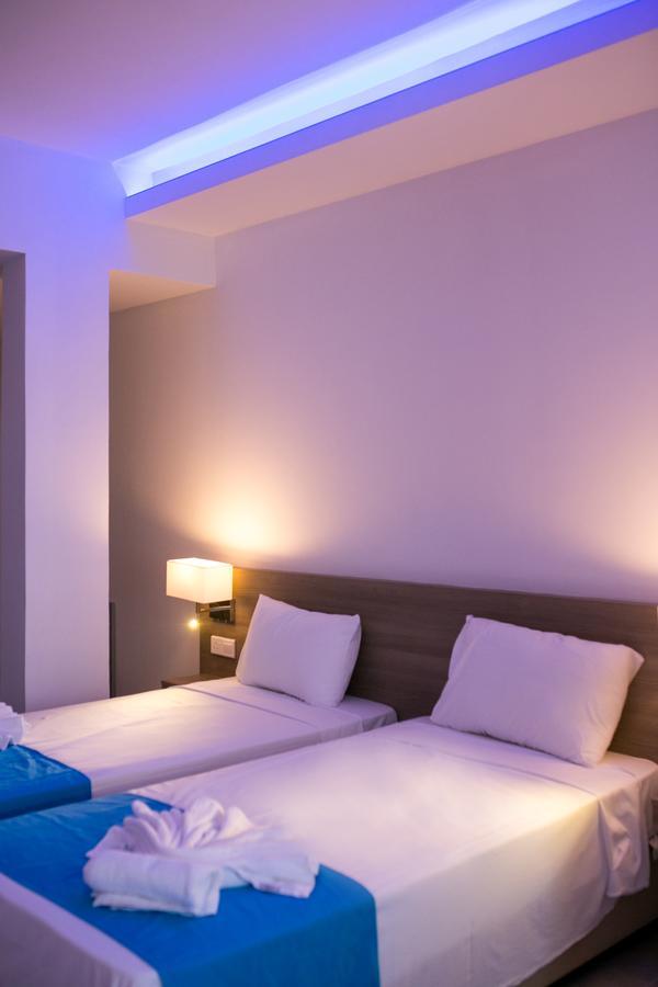 Aparthotel Flora Maria 3*