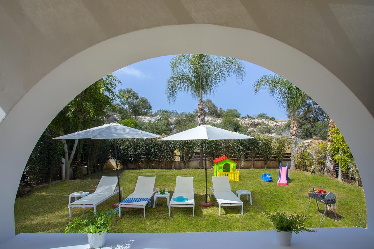 Konnos Blue Villa