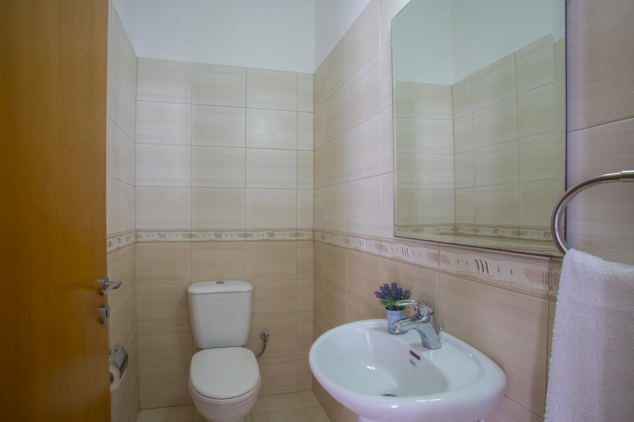 Konnos Blue Villa