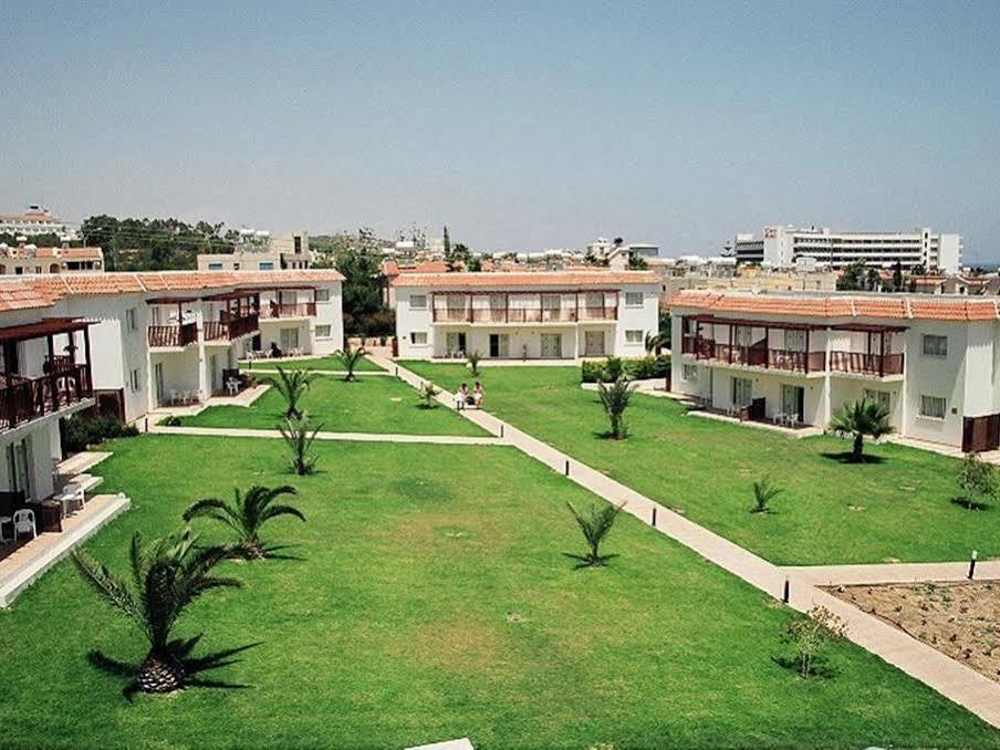 Maistros Aparthotel 2*