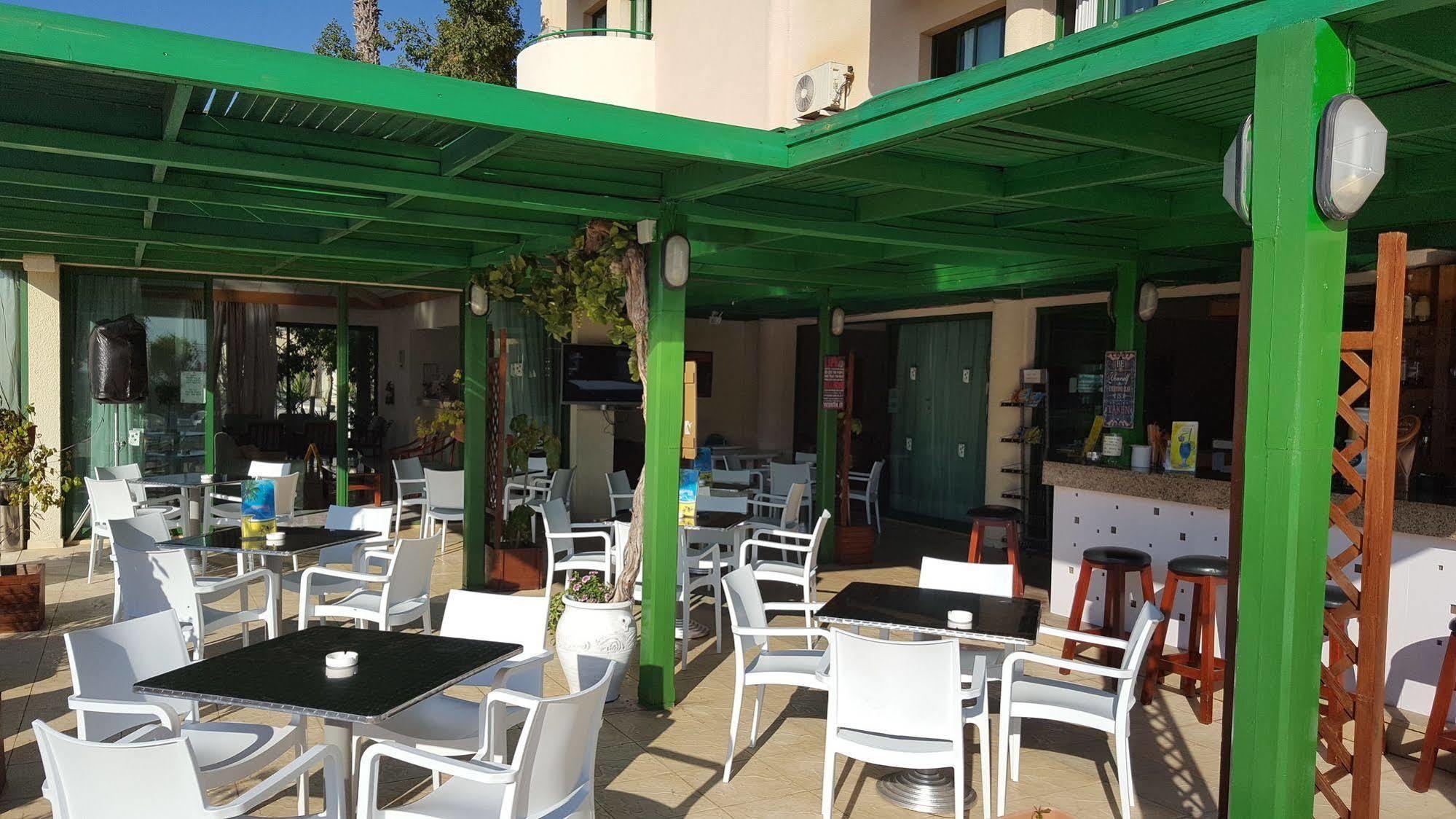 Mandalena Aparthotel
