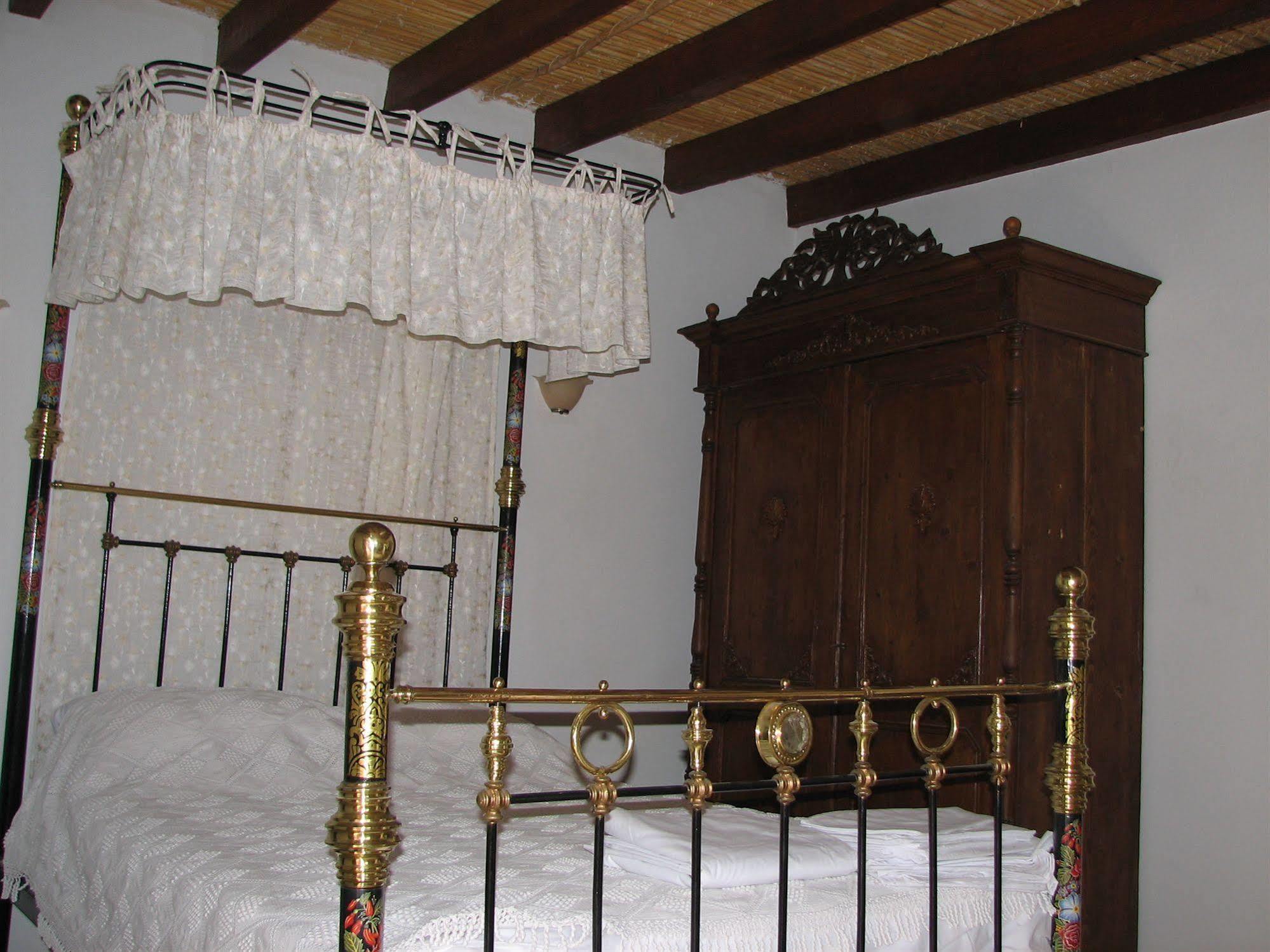 Heights Hotel *