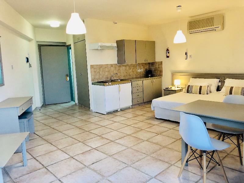 Hotel Toxotis Pernera
