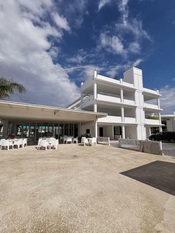 L'eros Agia Napa