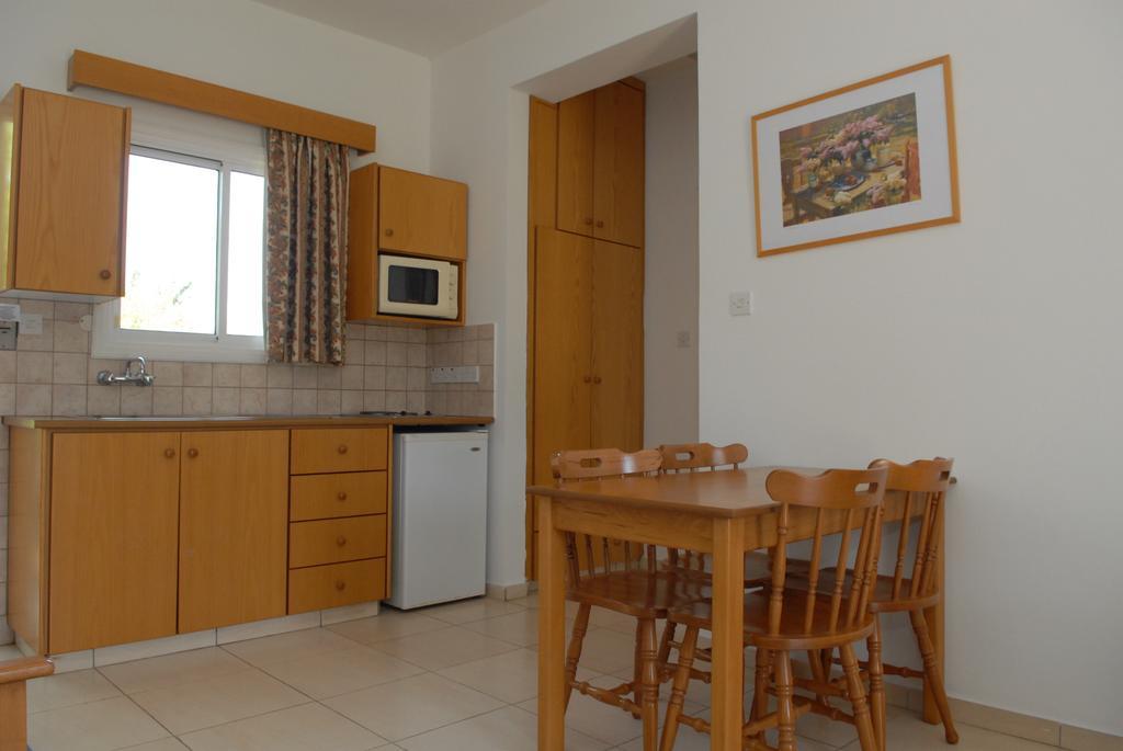 Aparthotel Maistros