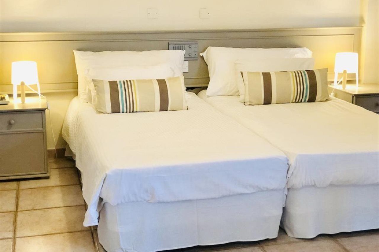 Hotel Toxotis Pernera