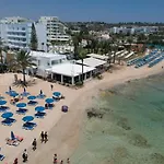 Karousos Beach Rooms