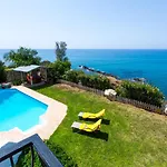 Villa Clarissa & Carmel View
