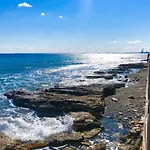 Cende Court 2 Bedroom Apartment - Sea Views