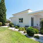Villa Cassia By Ezoria Villas