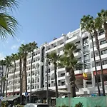 Les Palmiers Sunorama Beach Apartments