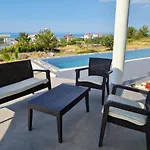 Superior Villa Between The Mountain And The Sea 4+1